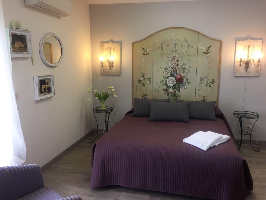 לינה וארוחת בוקר רומא Residenza I Ciclamini מראה חיצוני תמונה